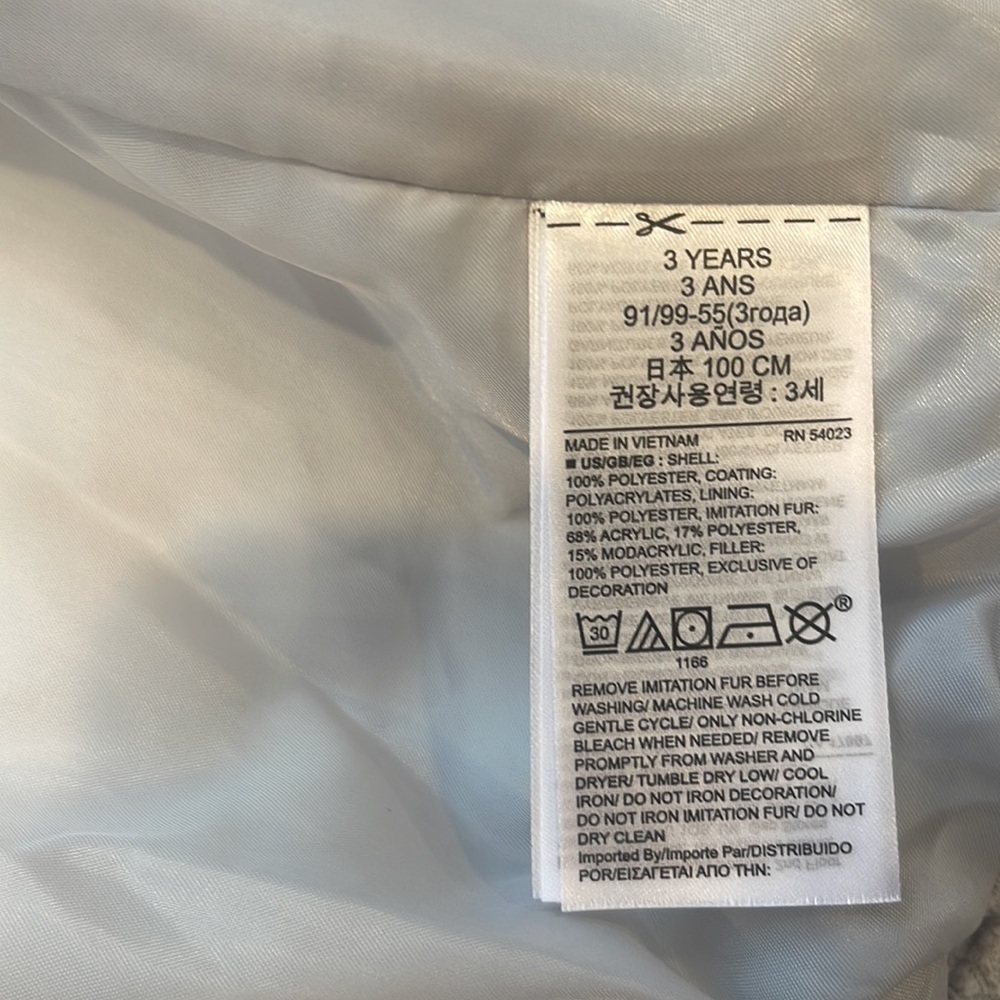 **Sold Gap size 3T toddler maxi cold control coat. NWT - Picture 3 of 6